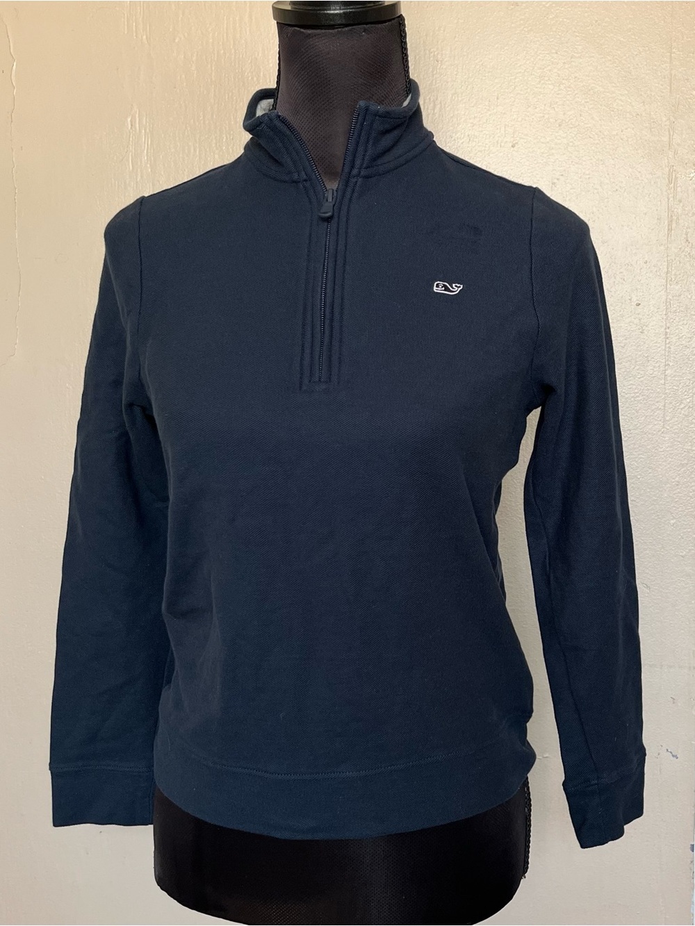 Vineyard vines navy blue quarter zip sweater